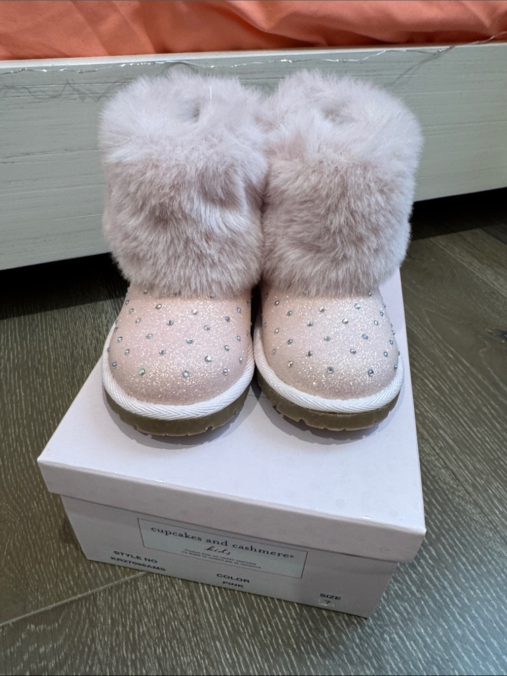NEW - Toddler Cupcake & Cashmere Kids Pink Faux Fur Winter Boots - 7